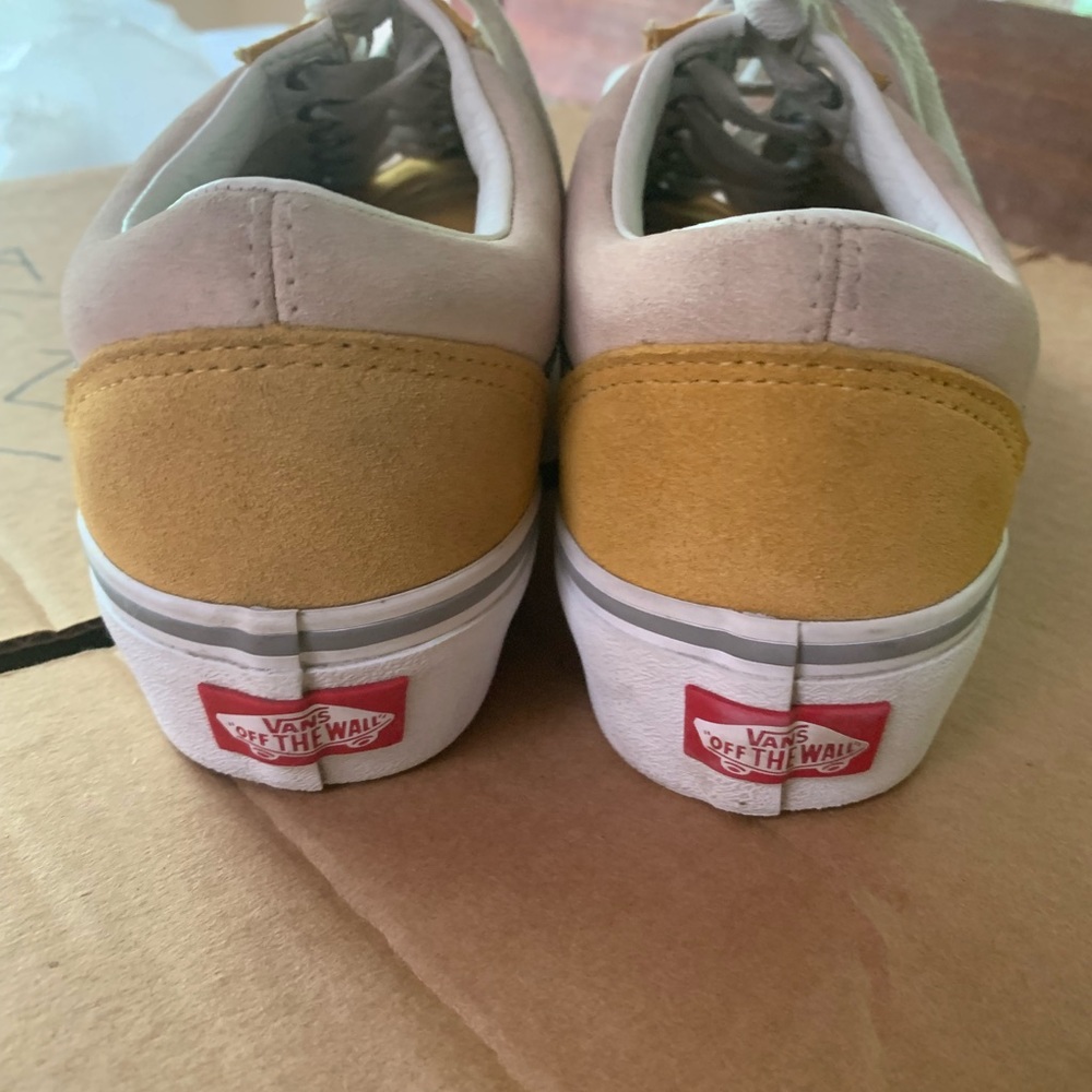 Custom Platform Vans - Picture 4 of 4